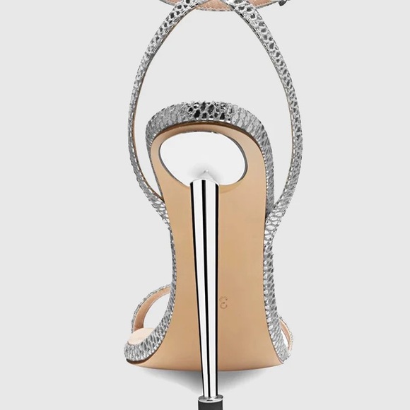 Sandals - Picture 4 of 5